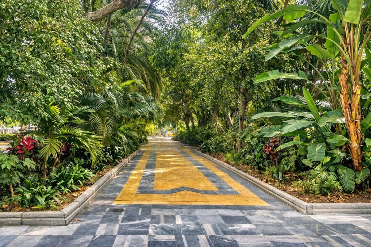 2 bedroom Townhouse for sale in Marbella - € 590,000 (Ref: 9529111)