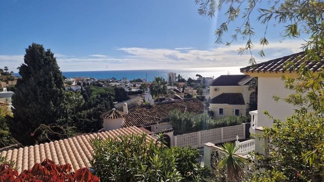 3 makuuhuone Huvila myytävänä paikassa Riviera del Sol, Mijas mukana uima-altaan 
autotalli - 950 000 € (Ref: 9533466)