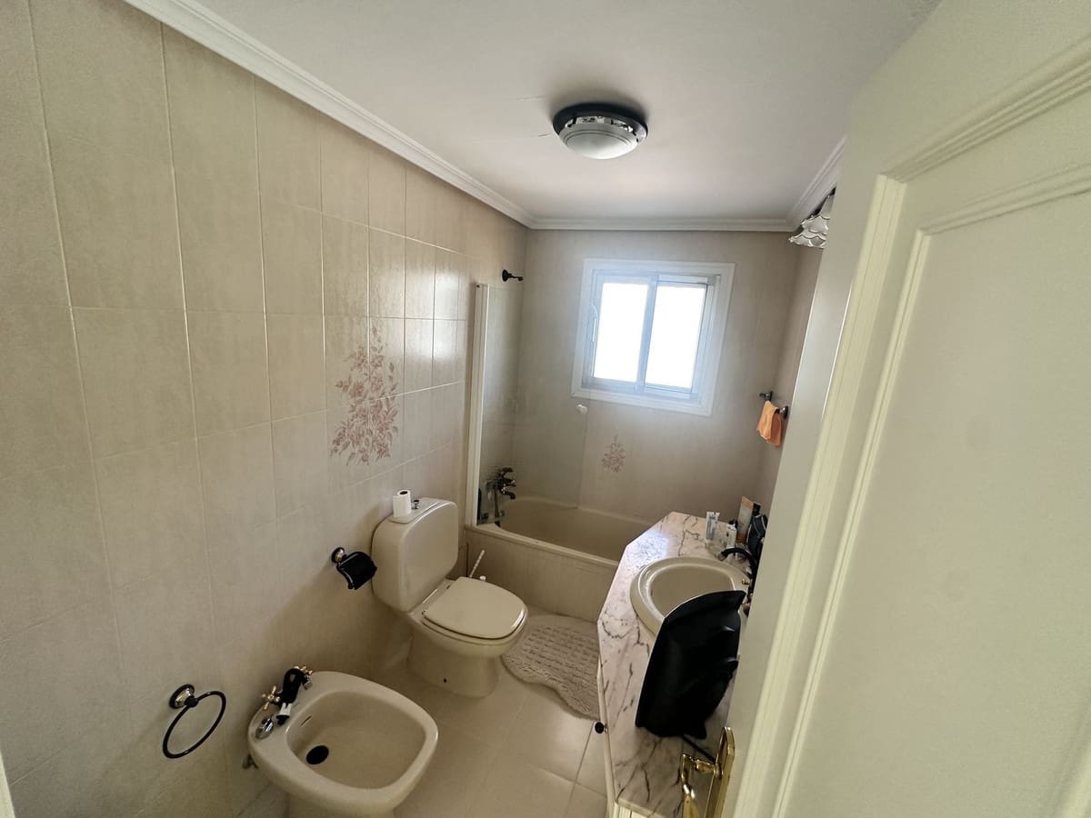 3 soverom Villa til salgs i Riviera del Sol med svømmebasseng garasje - € 920 000 (Ref: 9533466)
