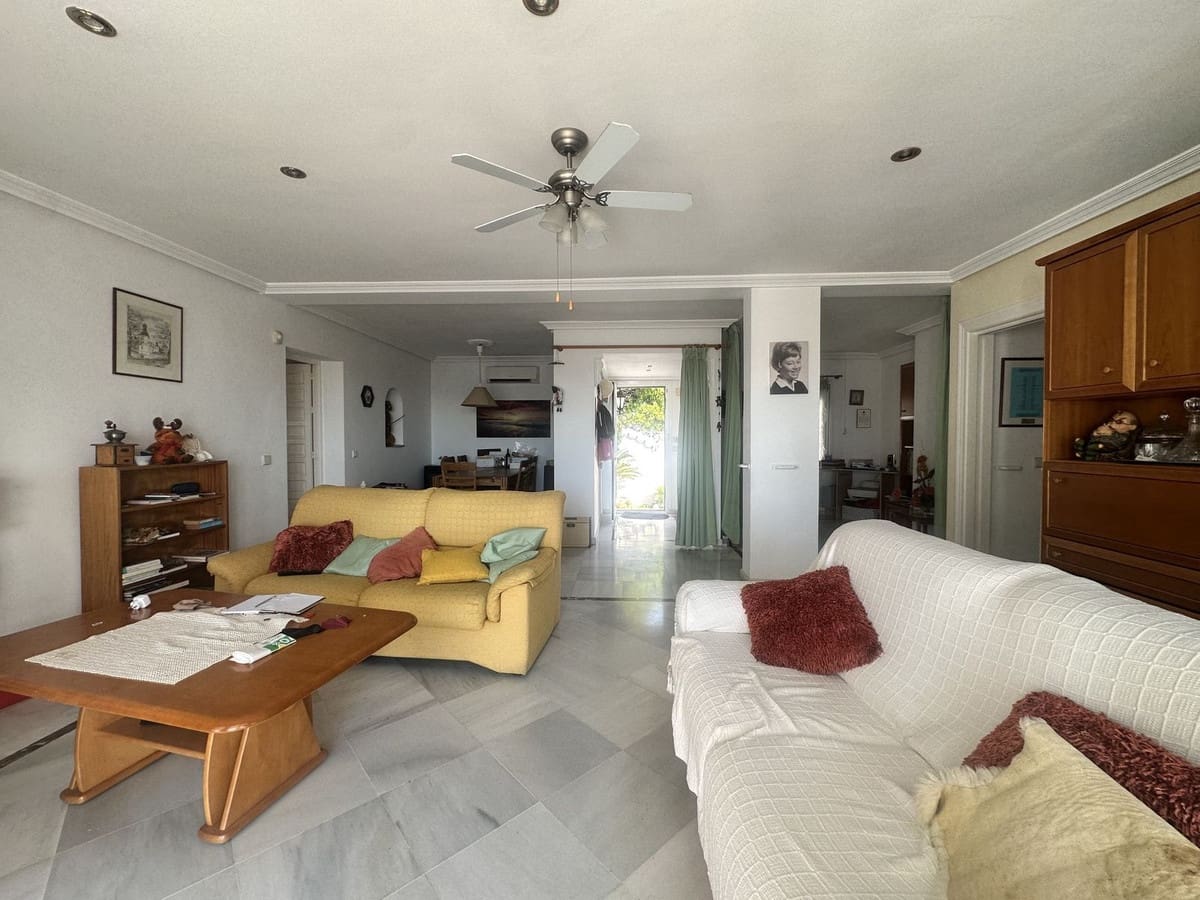 3 soverom Villa til salgs i Calahonda med svømmebasseng garasje - € 650 000 (Ref: 9540682)