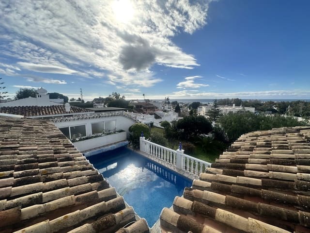 3 soverom Villa til salgs i Calahonda, Mijas med svømmebasseng garasje - € 650 000 (Ref: 9540682)