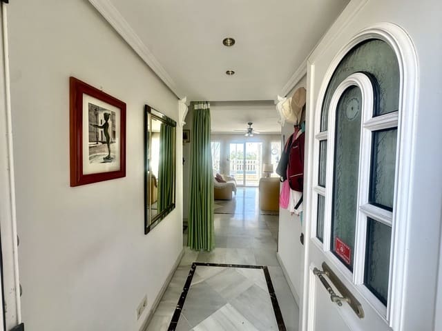 3 soverom Villa til salgs i Calahonda, Mijas med svømmebasseng garasje - € 650 000 (Ref: 9540682)