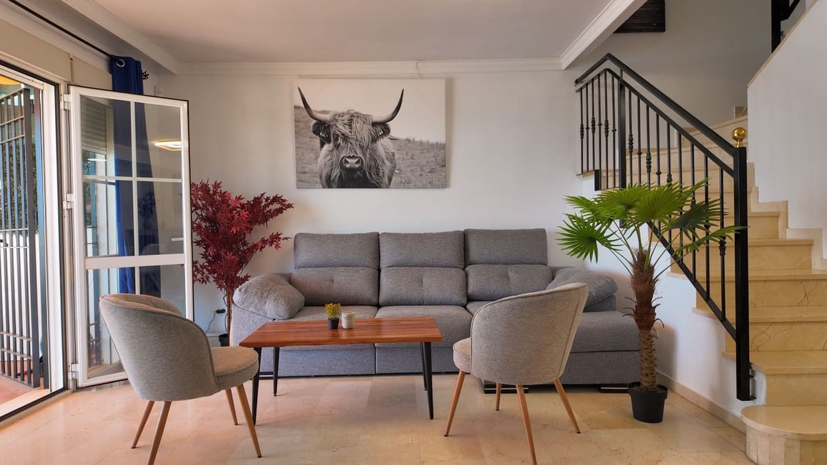 4 bedroom Semi-detached Villa for sale in Benalmadena with pool garage - € 850,000 (Ref: 9552784)