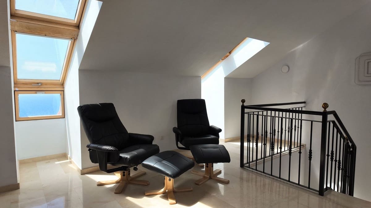 4 bedroom Semi-detached Villa for sale in Benalmadena with pool garage - € 850,000 (Ref: 9552784)