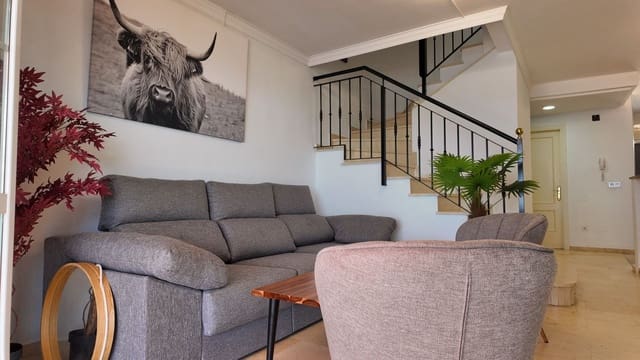 4 bedroom Semi-detached Villa for sale in Benalmádena with pool garage - € 850,000 (Ref: 9552784)