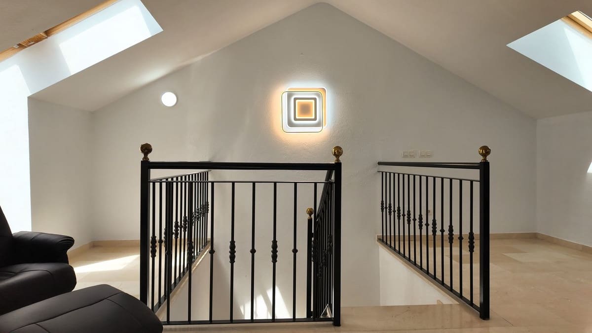 4 bedroom Semi-detached Villa for sale in Benalmadena with pool garage - € 850,000 (Ref: 9552784)