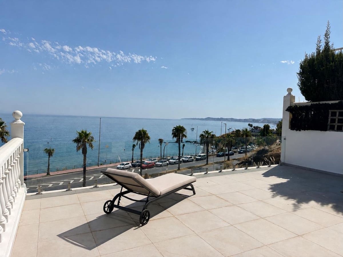4 bedroom Semi-detached Villa for sale in Benalmadena with pool garage - € 850,000 (Ref: 9552784)
