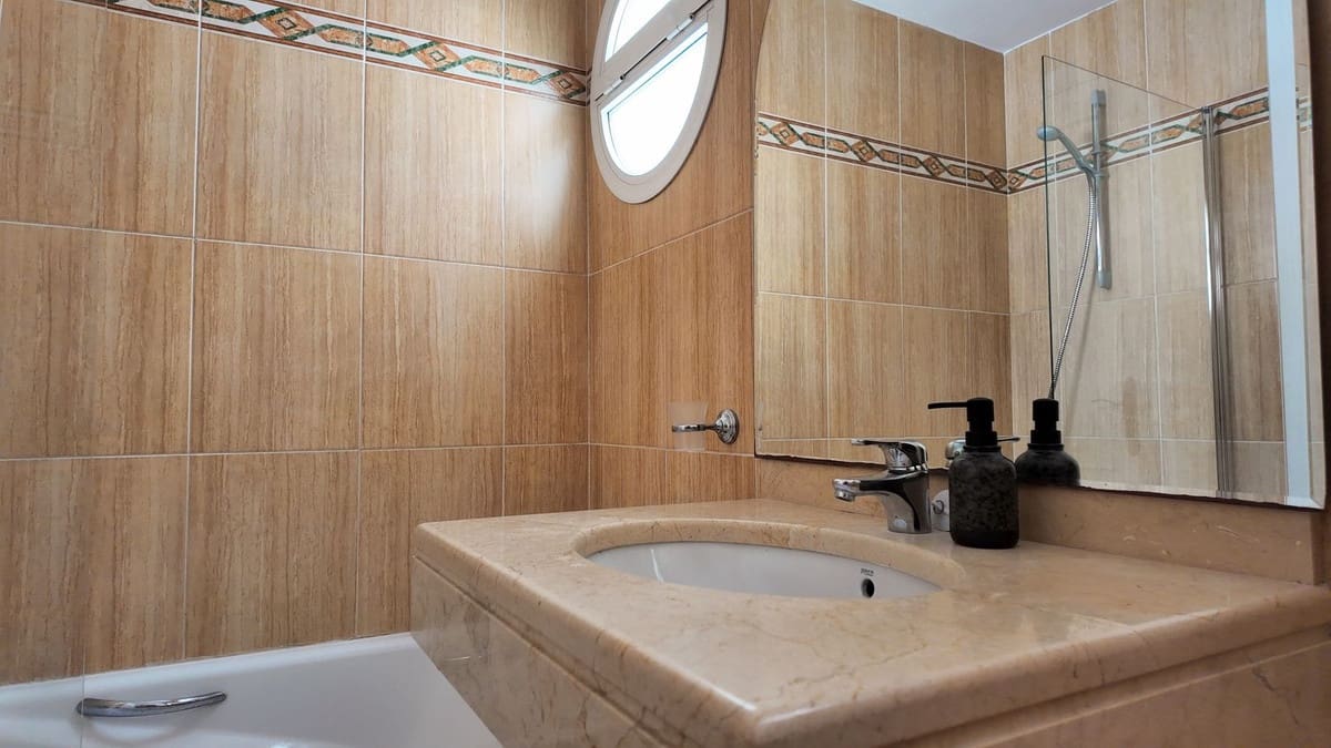 4 bedroom Semi-detached Villa for sale in Benalmadena with pool garage - € 850,000 (Ref: 9552784)