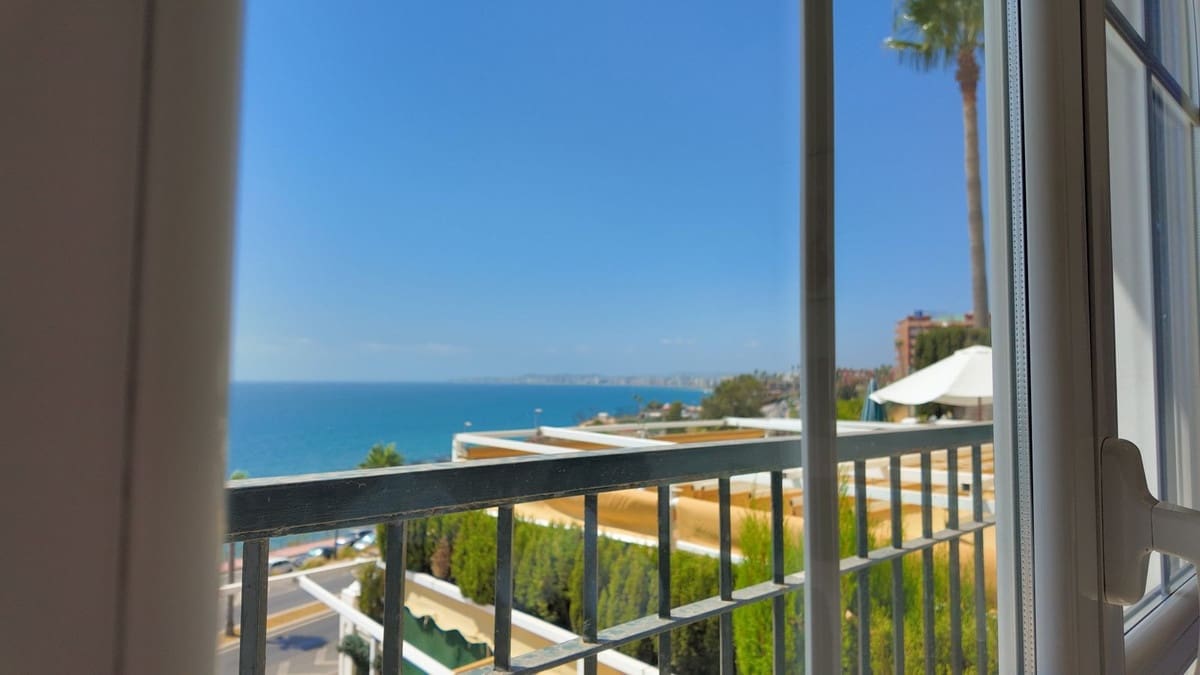 4 bedroom Semi-detached Villa for sale in Benalmadena with pool garage - € 850,000 (Ref: 9552784)