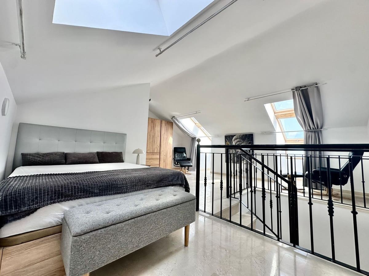 4 bedroom Semi-detached Villa for sale in Benalmadena with pool garage - € 850,000 (Ref: 9552784)