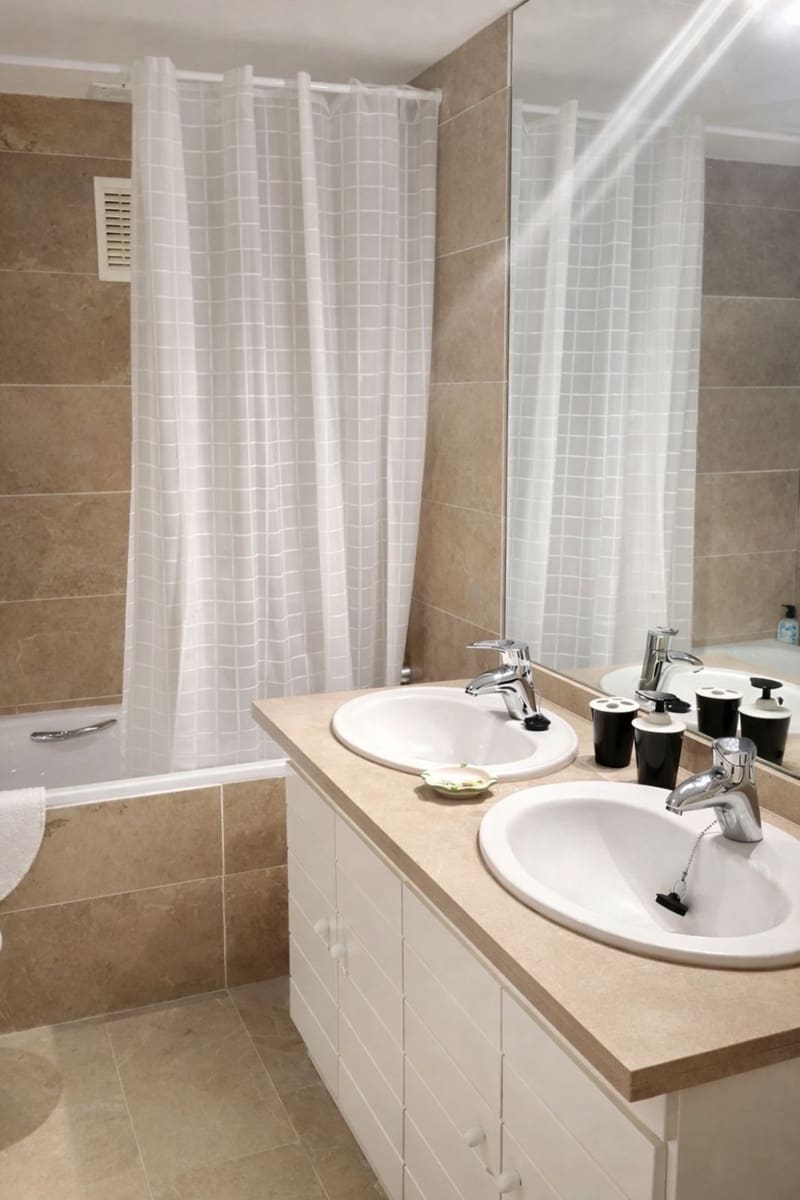 3 bedroom Apartment for sale in Riviera del Sol with pool garage - € 510,000 (Ref: 9560808)