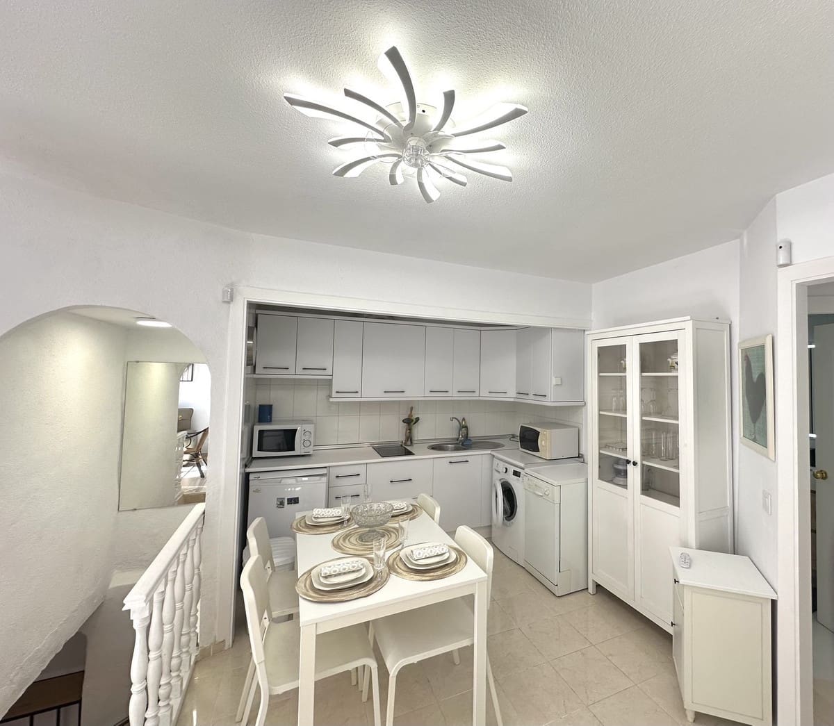 2 bedroom Beach Apartment for sale in Calahonda - € 275,000 (Ref: 9562271)