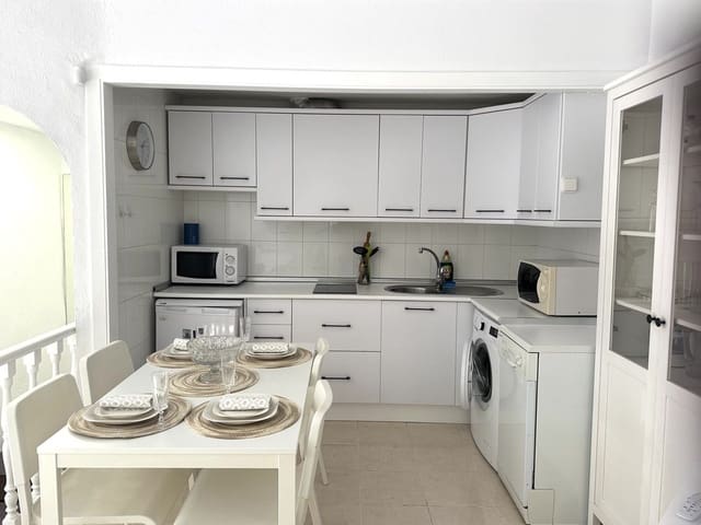 2 soveværelse Strandlejlighed til salg i Calahonda, Mijas - € 275.000 (Ref: 9562271)