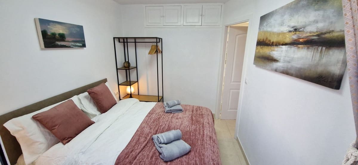 2 bedroom Beach Apartment for sale in Calahonda - € 275,000 (Ref: 9562271)