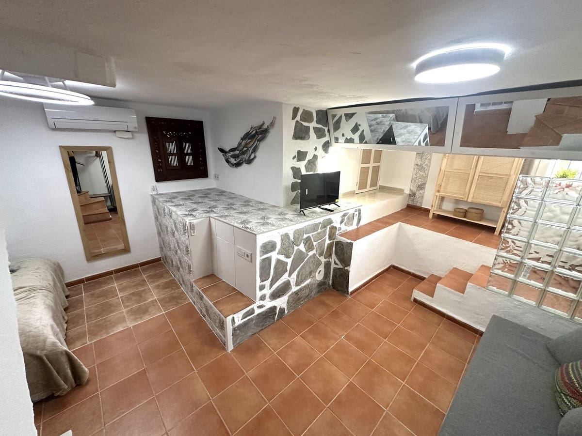 2 bedroom Beach Apartment for sale in Calahonda - € 275,000 (Ref: 9562271)