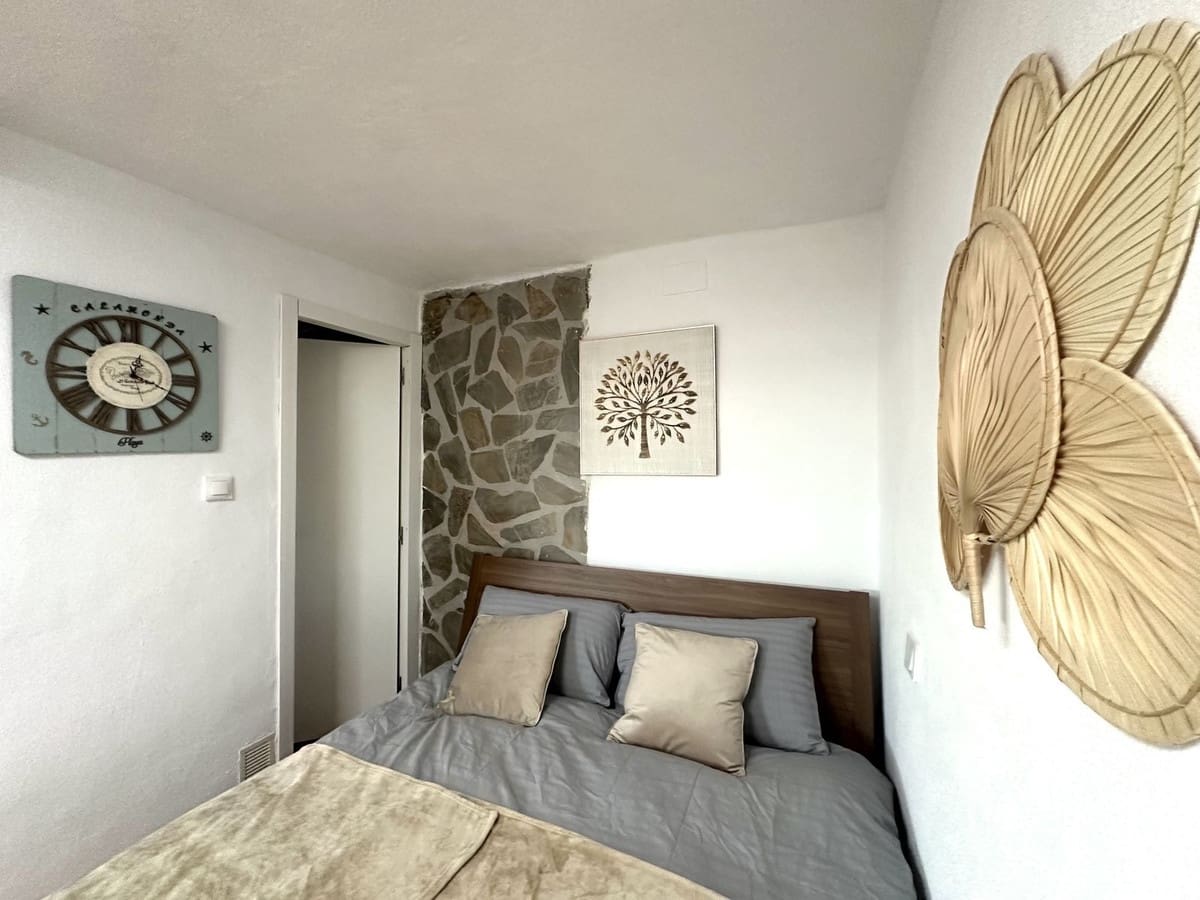 2 bedroom Beach Apartment for sale in Calahonda - € 275,000 (Ref: 9562271)