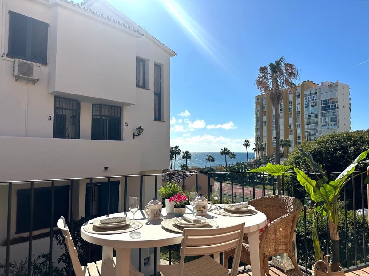 2 bedroom Beach Apartment for sale in Calahonda - € 275,000 (Ref: 9562271)