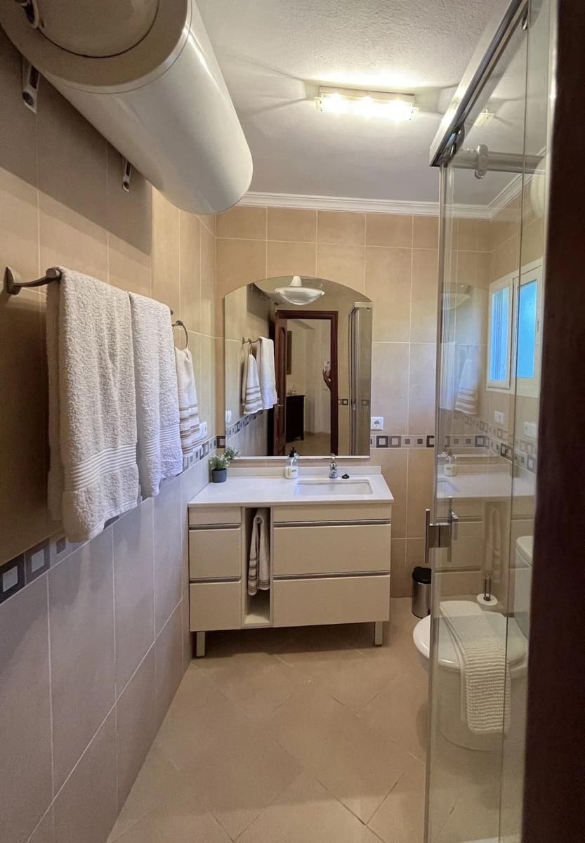 3 Zimmer Villa zu verkaufen in El Chaparral mit Pool Garage - 950.000 € (Ref: 9578037)