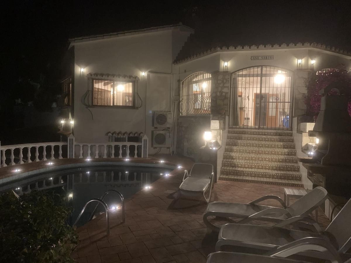 3 sovrum Villa till salu i El Chaparral med pool garage - 950 000 € (Ref: 9578037)