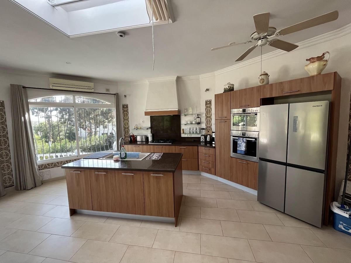 3 sovrum Villa till salu i El Chaparral med pool garage - 950 000 € (Ref: 9578037)
