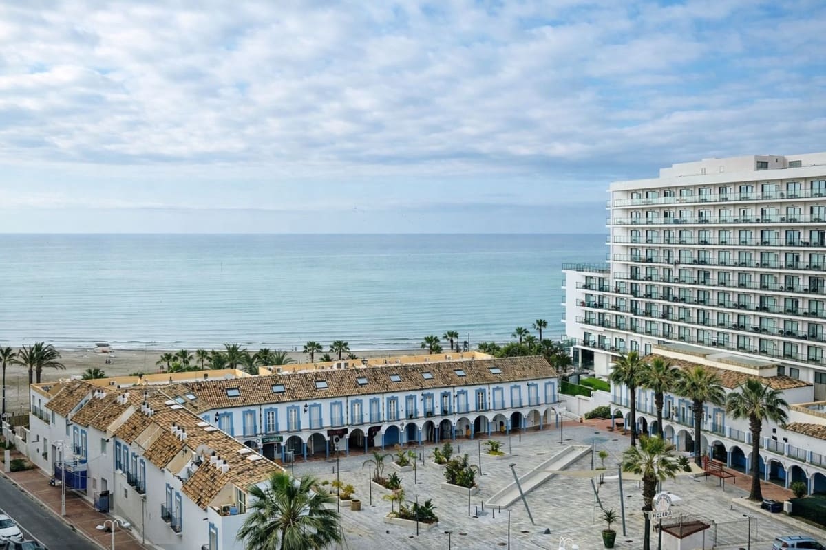 2 Zimmer Strandapartment zu verkaufen in Benalmadena mit Pool Garage - 437.000 € (Ref: 9585070)