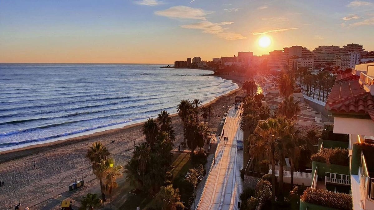 2 Zimmer Strandapartment zu verkaufen in Benalmadena mit Pool Garage - 437.000 € (Ref: 9585070)