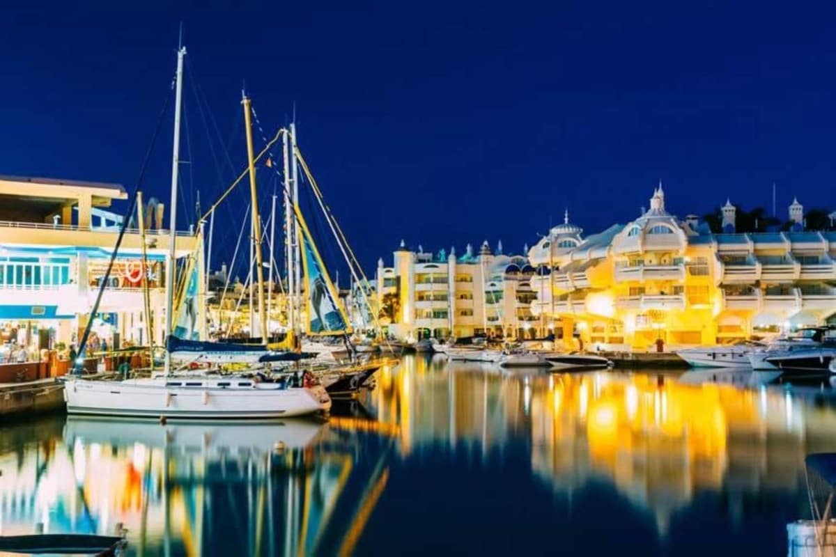 2 Zimmer Strandapartment zu verkaufen in Benalmadena mit Pool Garage - 437.000 € (Ref: 9585070)