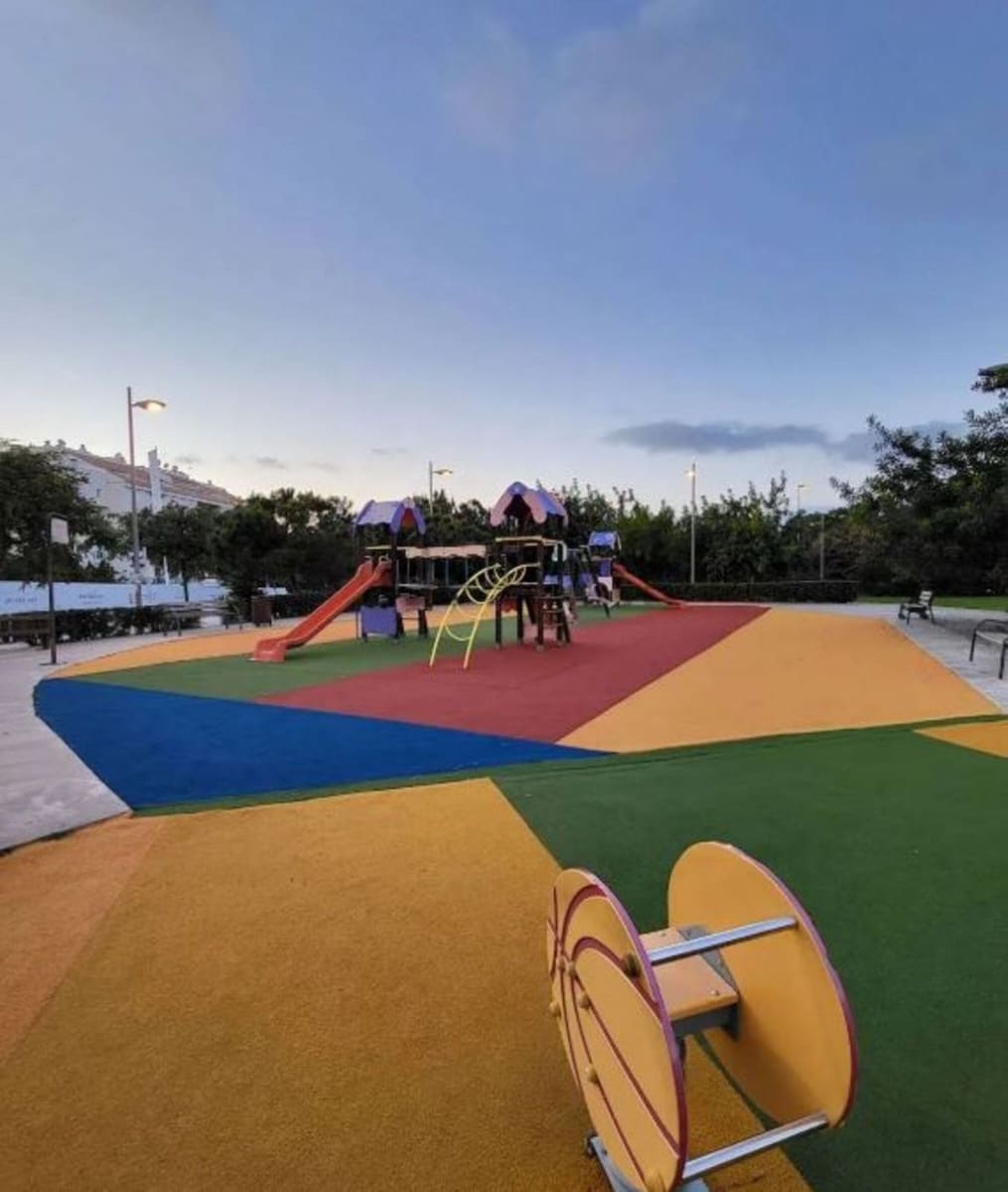 1 bedroom Beach Apartment for sale in Las Chapas with pool - € 212,000 (Ref: 9614626)