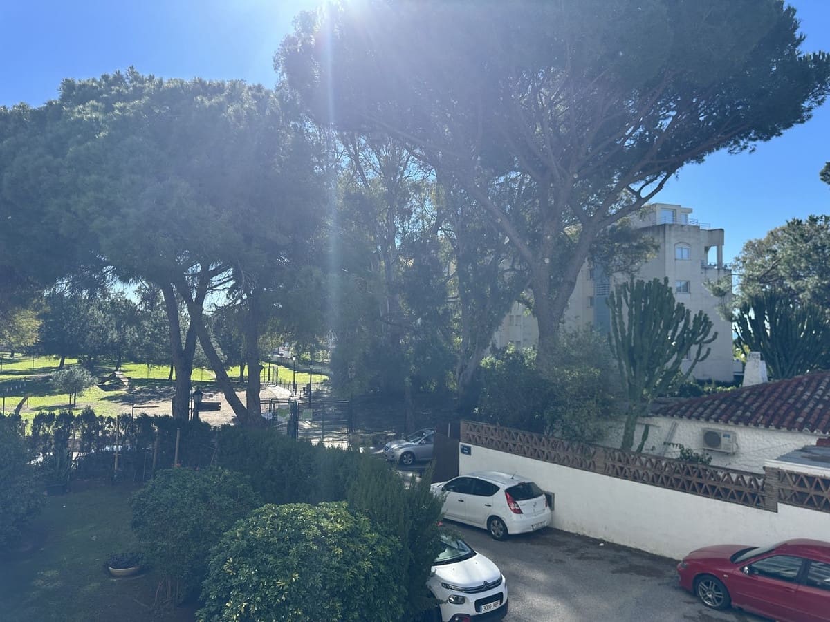 1 bedroom Beach Apartment for sale in Las Chapas with pool - € 212,000 (Ref: 9614626)