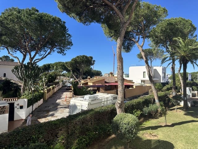1 sovrum Strandlägenhet till salu i Las Chapas, Marbella med pool - 210 000 € (Ref: 9614626)