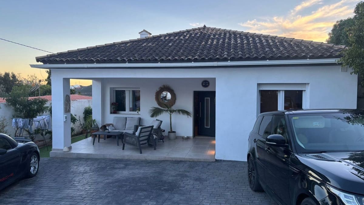 3 sypialnia Willa na sprzedaż w La Cala de Mijas z basenem garażem - 749 000 € (Ref: 9655993)
