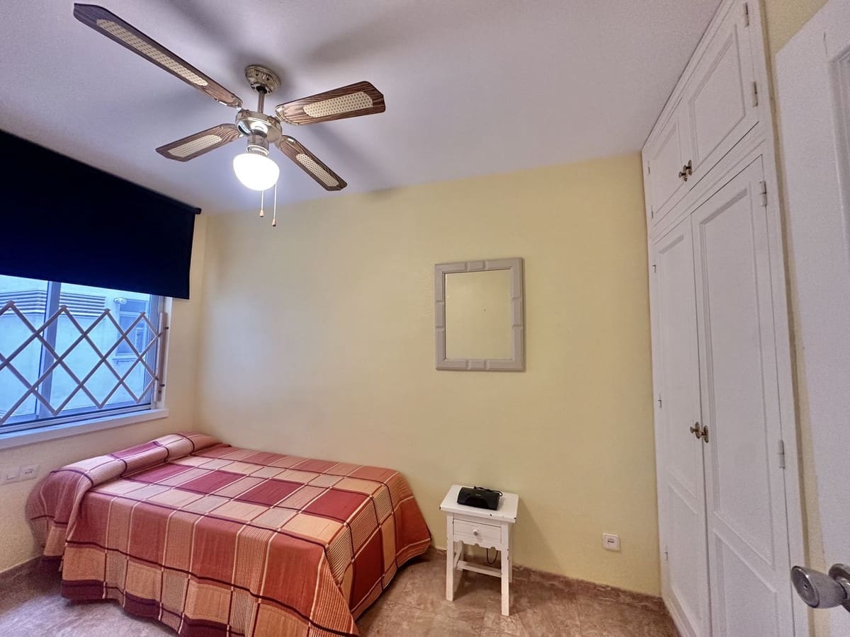 3 bedroom Apartment for sale in Fuengirola with pool - € 370,000 (Ref: 9662210)