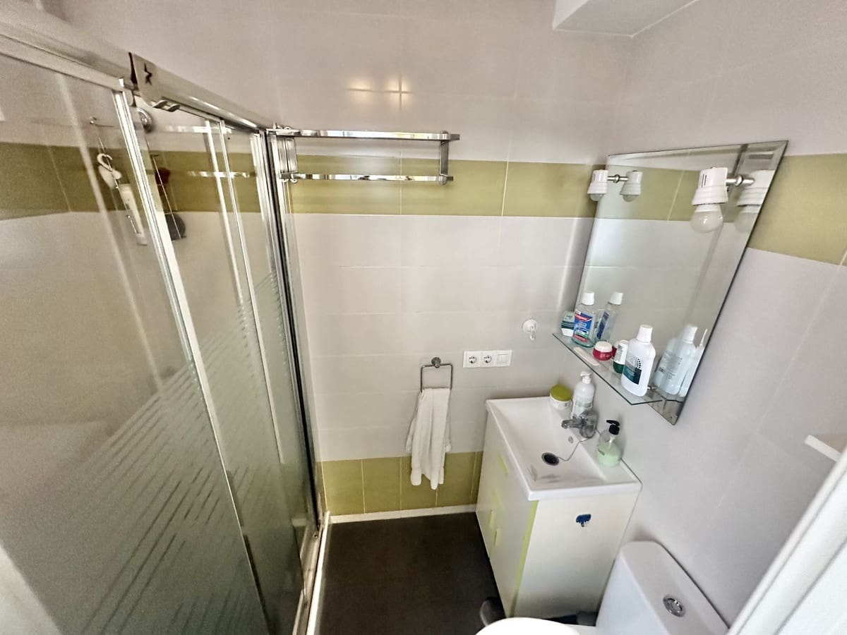 3 bedroom Apartment for sale in Fuengirola with pool - € 370,000 (Ref: 9662210)