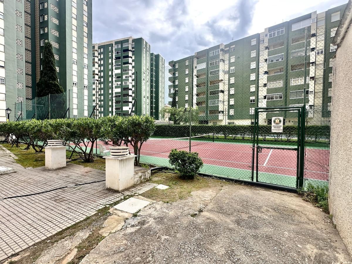 3 bedroom Apartment for sale in Fuengirola with pool - € 370,000 (Ref: 9662210)
