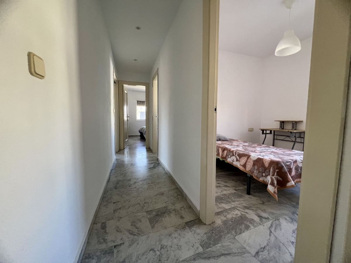 3 bedroom Beach Apartment for sale in Torremolinos with pool garage - € 400,000 (Ref: 9685891)