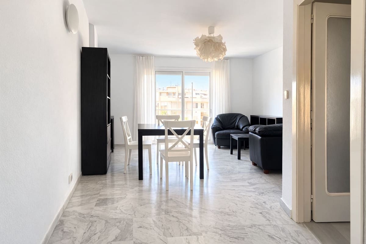 3 bedroom Beach Apartment for sale in Torremolinos with pool garage - € 400,000 (Ref: 9685891)