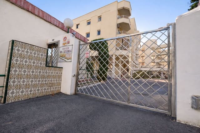 3 soveværelse Strandlejlighed til salg i Torremolinos med swimmingpool garage - € 400.000 (Ref: 9685891)