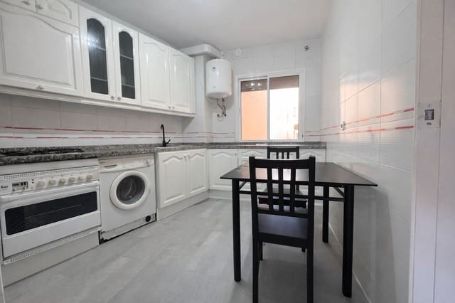 3 soverom Strandleiligheter til salgs i Torremolinos med svømmebasseng garasje - € 400 000 (Ref: 9685891)
