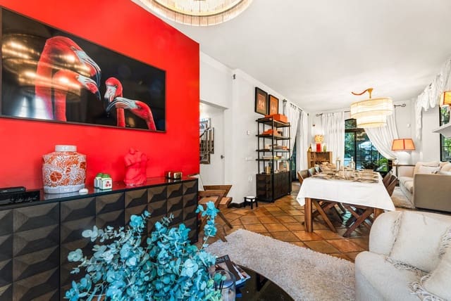 3 quarto Moradia para arrendamento para férias em Guadalmina Baja, Marbella com piscina Garagem - 4 900 € (Ref: 9694628)