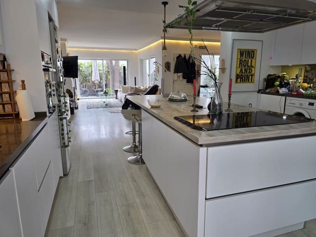 3 sypialnia Willa na sprzedaż w Marbella z basenem garażem - 580 000 € (Ref: 9697940)