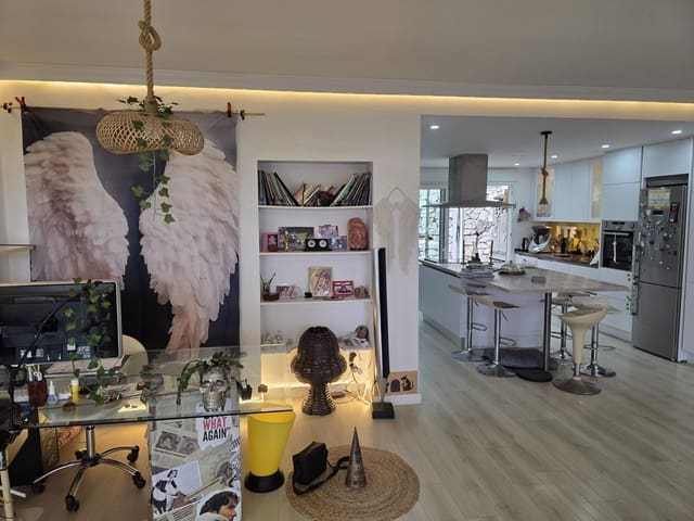 3 sypialnia Willa na sprzedaż w Marbella z basenem garażem - 580 000 € (Ref: 9697940)