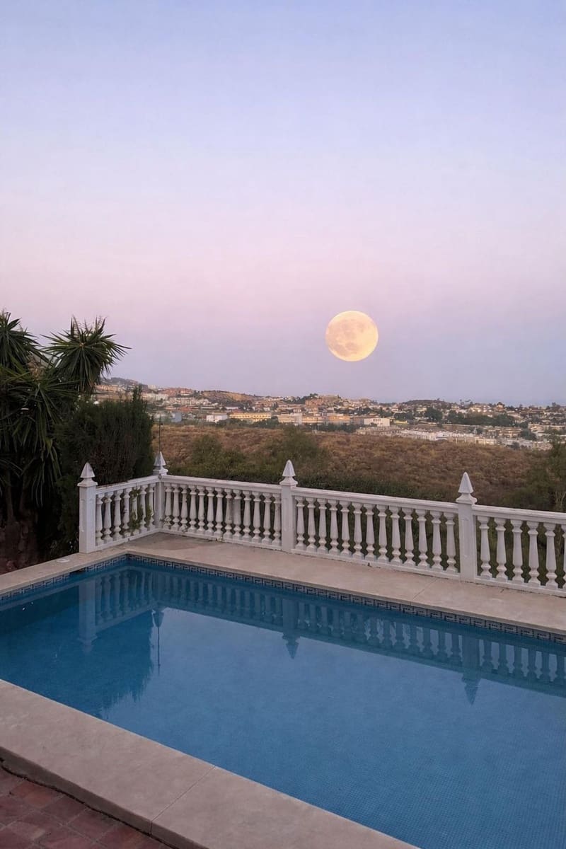 4 Zimmer Villa zu verkaufen in Mijas Costa mit Pool Garage - 1.150.000 € (Ref: 9707505)