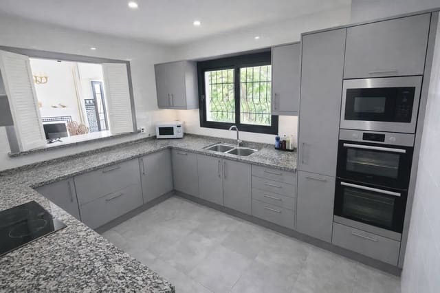 4 slaapkamer Villa te koop in Mijas Costa, Mijas met zwembad garage - € 1.150.000 (Ref: 9707505)