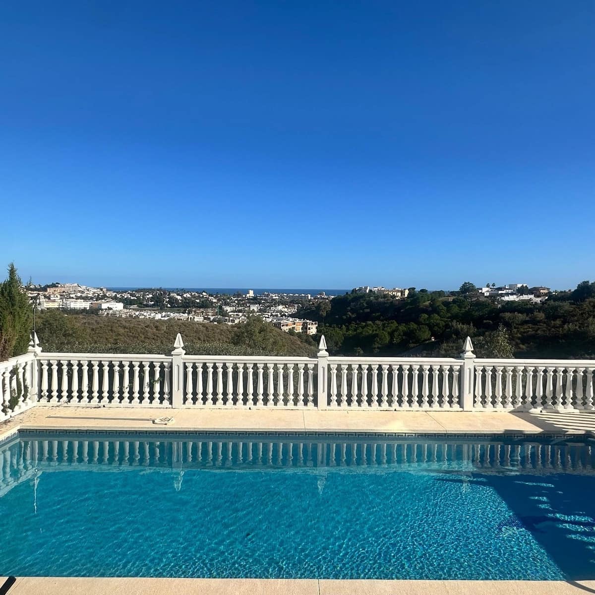 4 bedroom Villa for sale in Mijas Costa with pool garage - € 1,150,000 (Ref: 9707505)