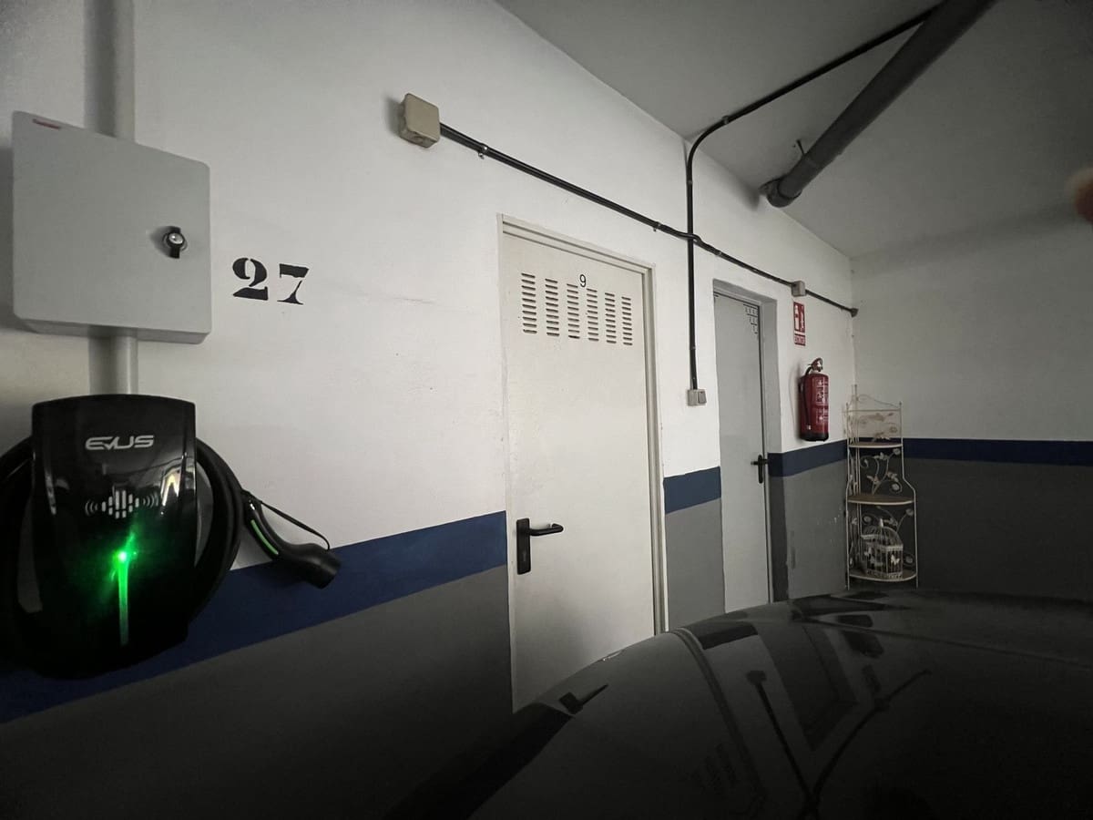 2 bedroom Apartment for sale in Riviera del Sol with pool garage - € 350,000 (Ref: 9728442)