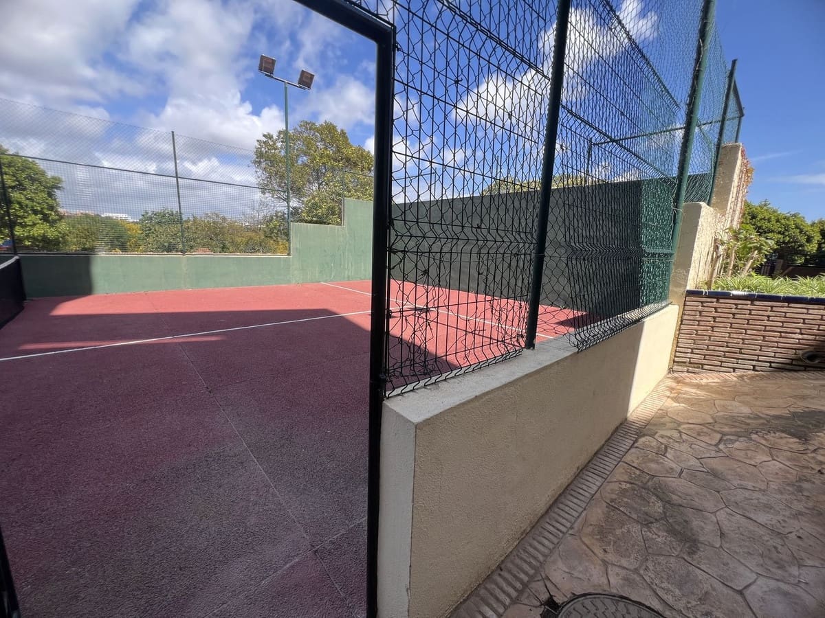 2 bedroom Apartment for sale in Riviera del Sol with pool garage - € 350,000 (Ref: 9728442)