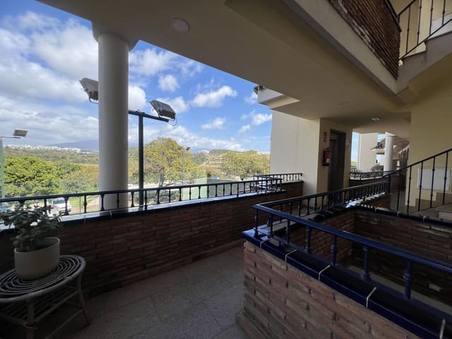 2 soveværelse Lejlighed til salg i Riviera del Sol, Mijas med swimmingpool garage - € 350.000 (Ref: 9728442)