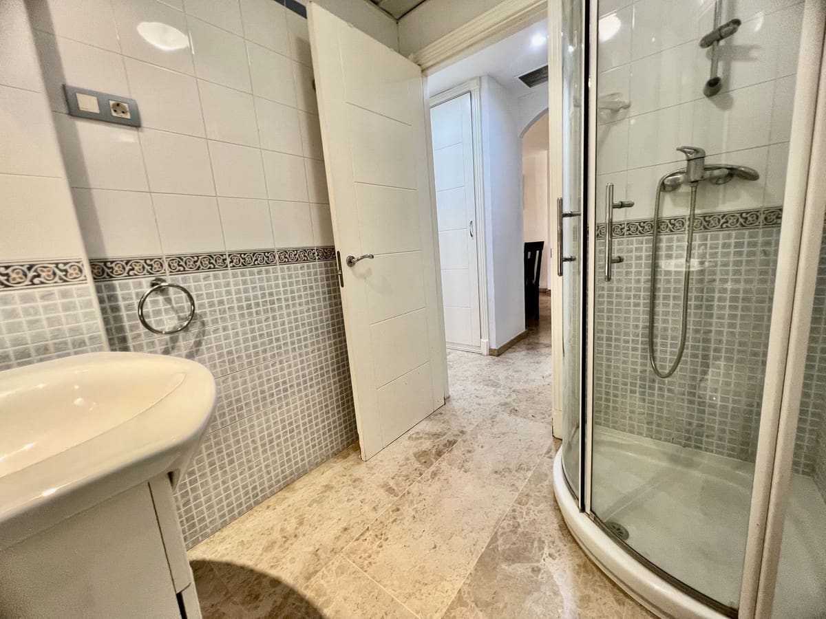 2 bedroom Apartment for sale in Riviera del Sol with pool garage - € 350,000 (Ref: 9728442)