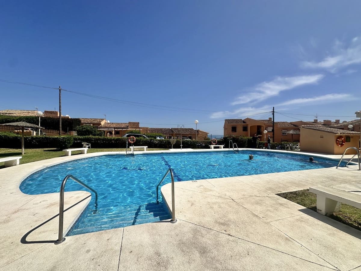 2 bedroom Beach Apartment for sale in El Faro with pool - € 299,000 (Ref: 9750838)