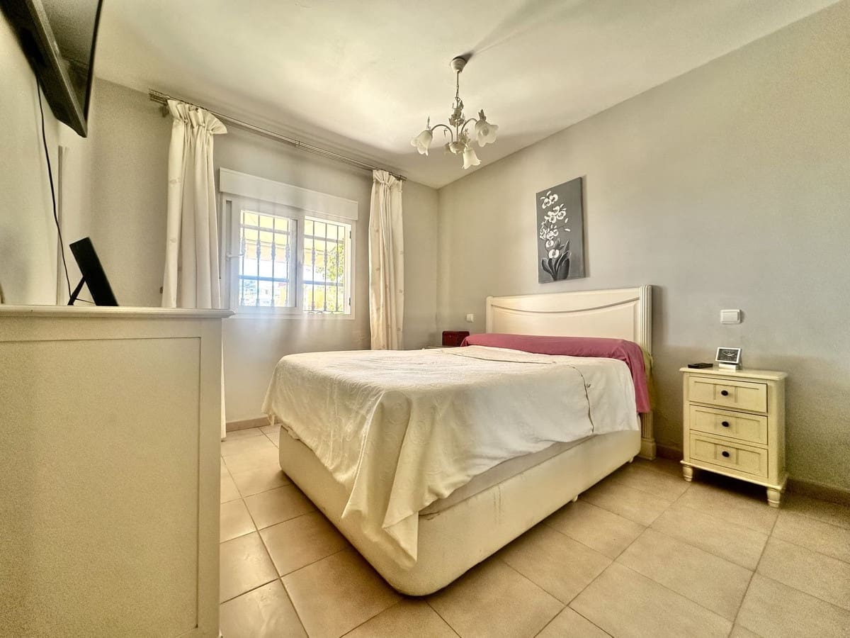 2 bedroom Beach Apartment for sale in El Faro with pool - € 299,000 (Ref: 9750838)